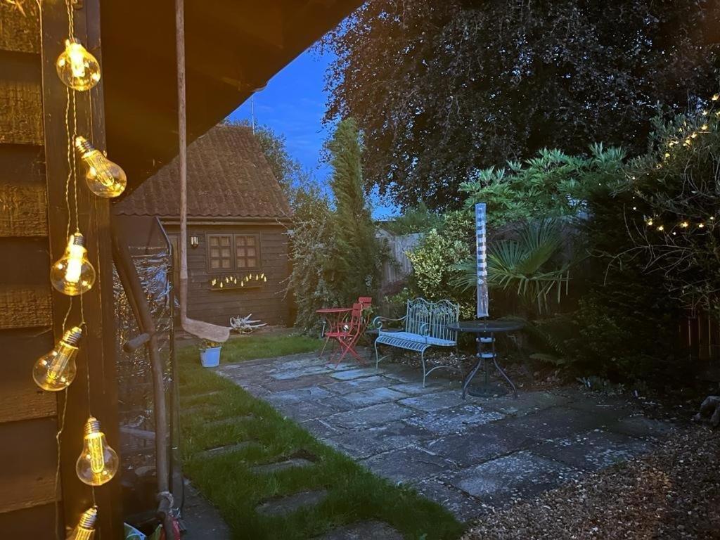 Two Storey Annex Cottenham 外观 照片